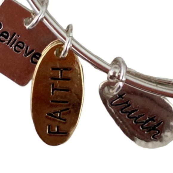 kis Angel Wings Bangle bracelet with charms NWT - Picture 2 of 3